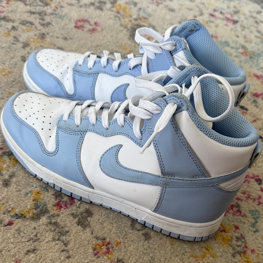 Nike Women's Sneakers - White and Light Blue